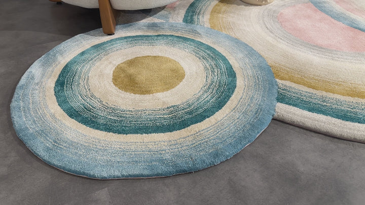 Tapis tufté sur mesure en forme de cercle fait à la main