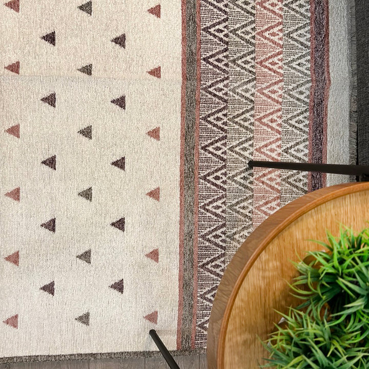 Triangle Mauve Off White Area Rugs