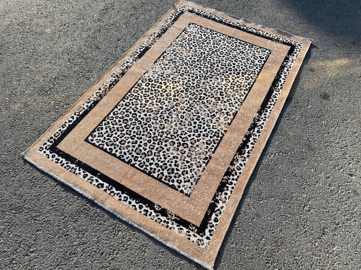 Beige and Black Rug, Leopard Rug, Cheetah Rug, Animal Design Rug, Reversible Rug, 8x10 Area Rug, 5x7 Rug, 4x6 Rug, 3x10 Runner, 3x5 Rug